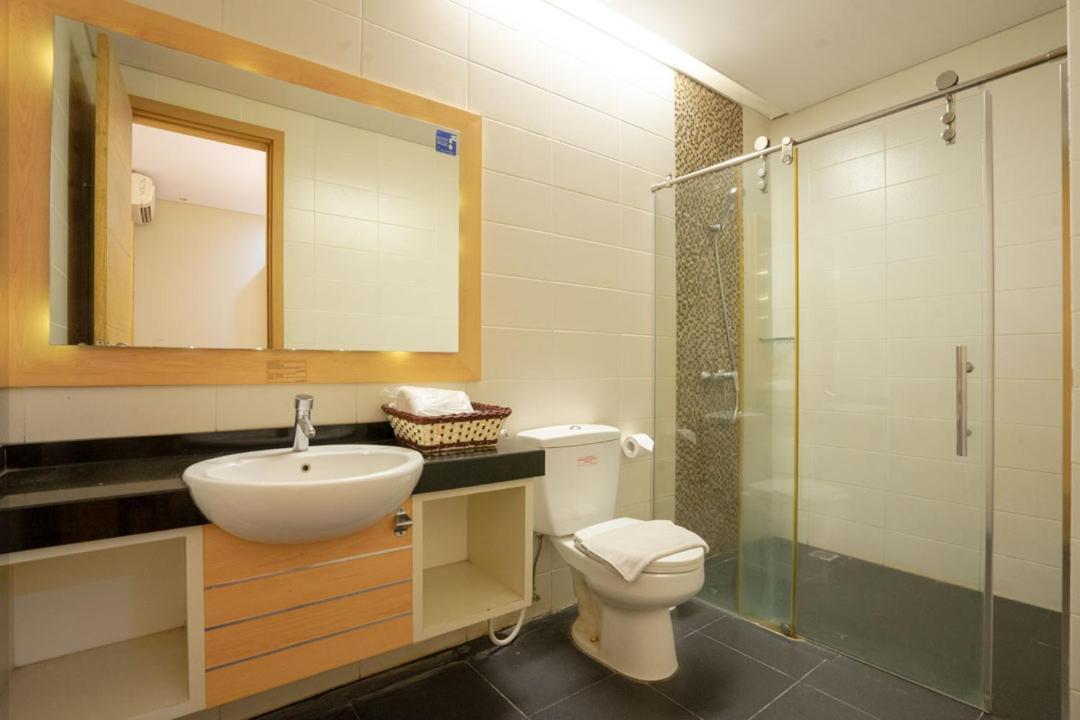 Life Hotel Stasiun Kota Surabaya Szoba fotó